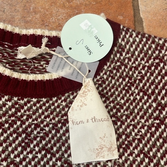 Hem & Thread sweater Small - Picture 2 of 5
